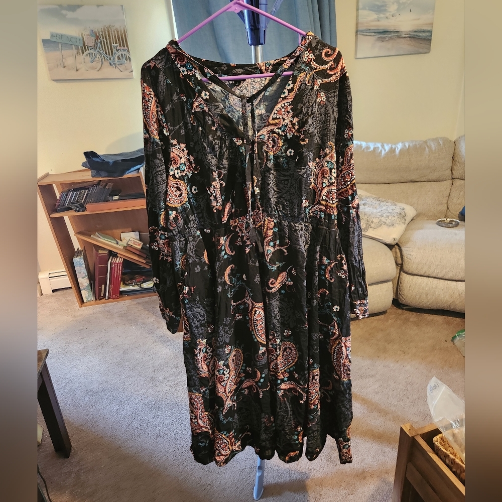 Dress - Picture 4 of 4